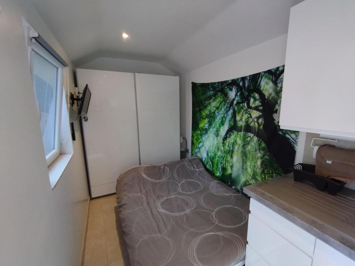 studio du soleil rez de jardin avec parking gratuit - Housity