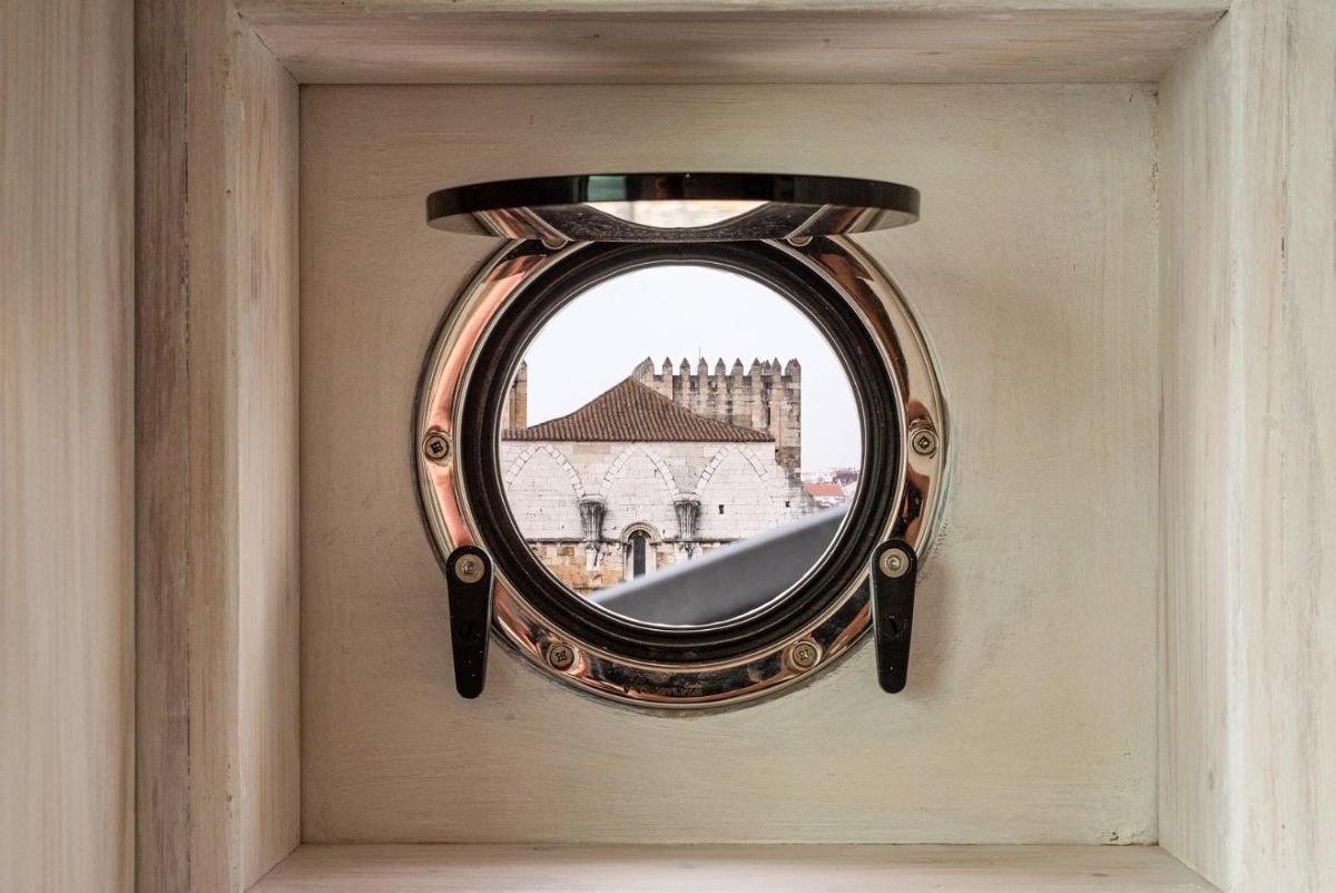 GuestReady - Chic and cozy apartment in Lisbon. - Housity