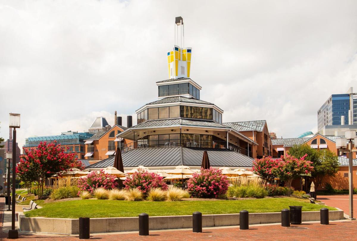 Pier 5 Hotel Baltimore - Housity
