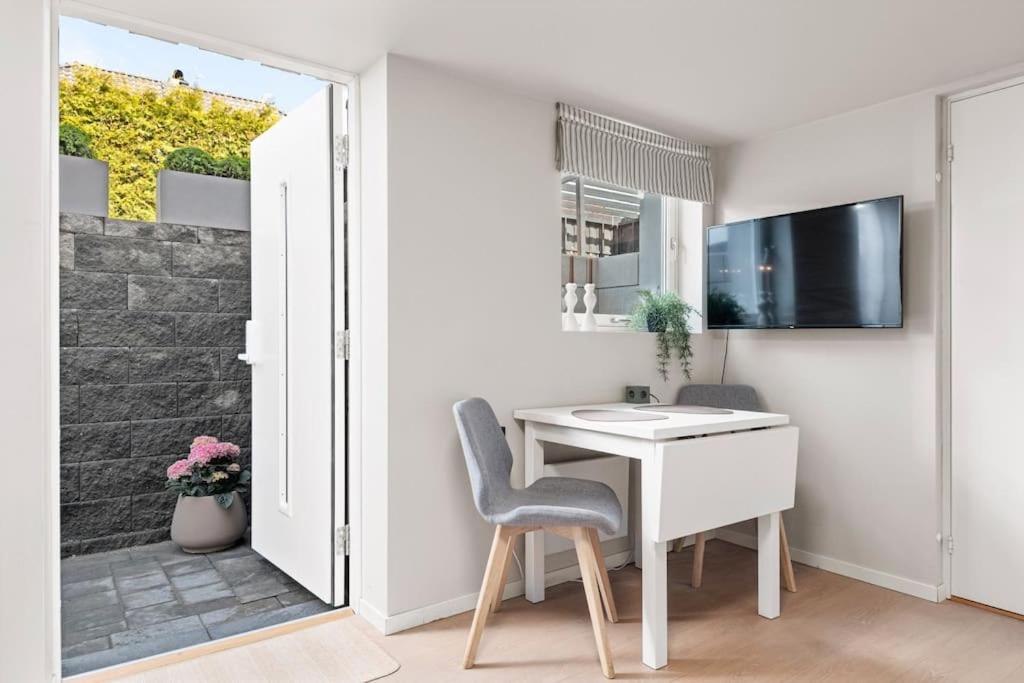 Liten Leilighet i gamle bybro - parkering inkludert - Housity