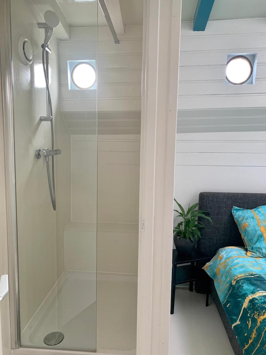 Houseboat in Amsterdam - Housity