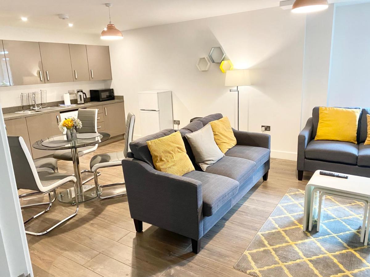 Queens House Apartments Coventry - Hizvo