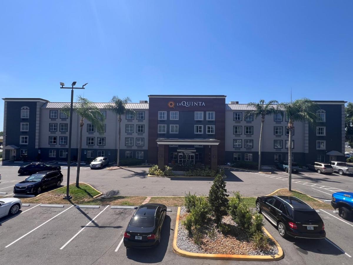 La Quinta by Wyndham Lakeland East - Housity