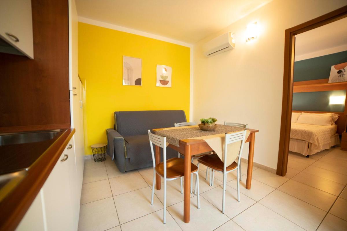Ferienwohnung ulivo mit Pool und Privatstrand - Housity