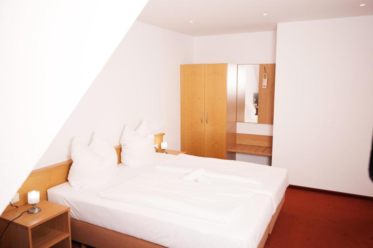 Hotel Restaurant Zehntscheune - Housity