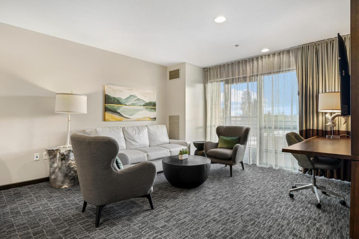 Oxford Hotel Bend - Housity