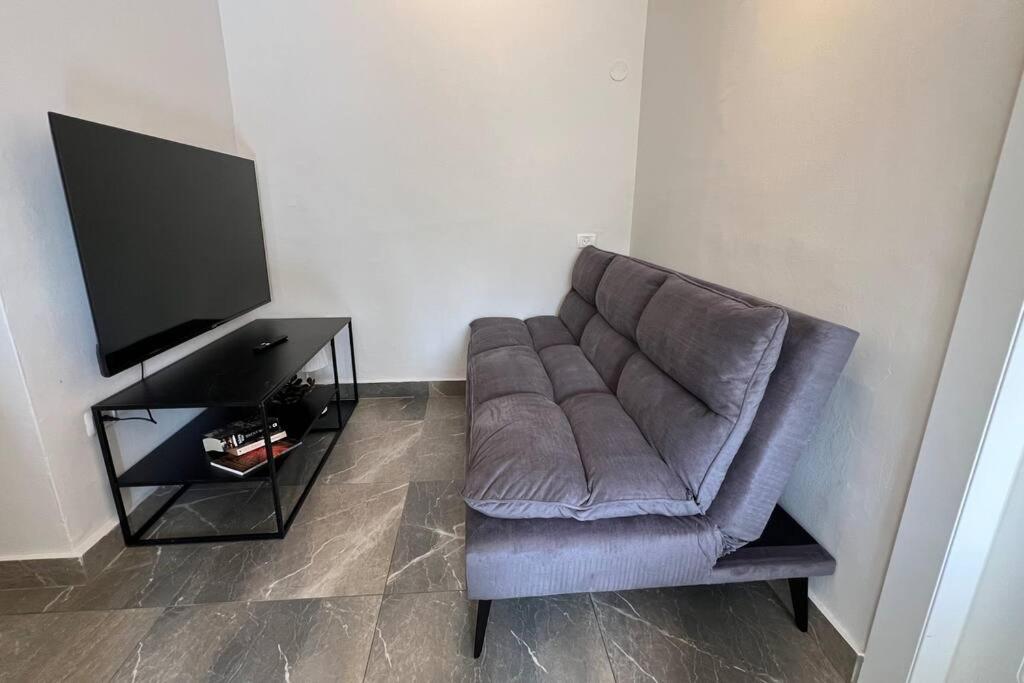 Suitetrails - Gabriel Apartments - Design Suite in JEM City Center