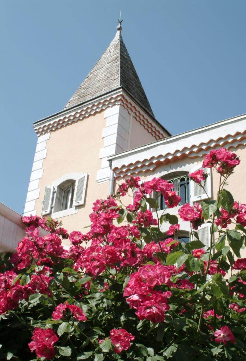 Jardin de l'établissement Hotel Logis - Chateau de Beauregard