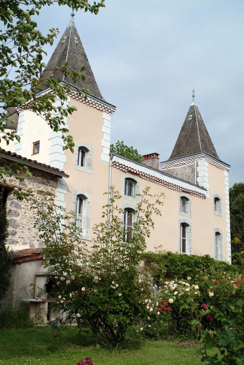 Jardin de l'établissement Hotel Logis - Chateau de Beauregard