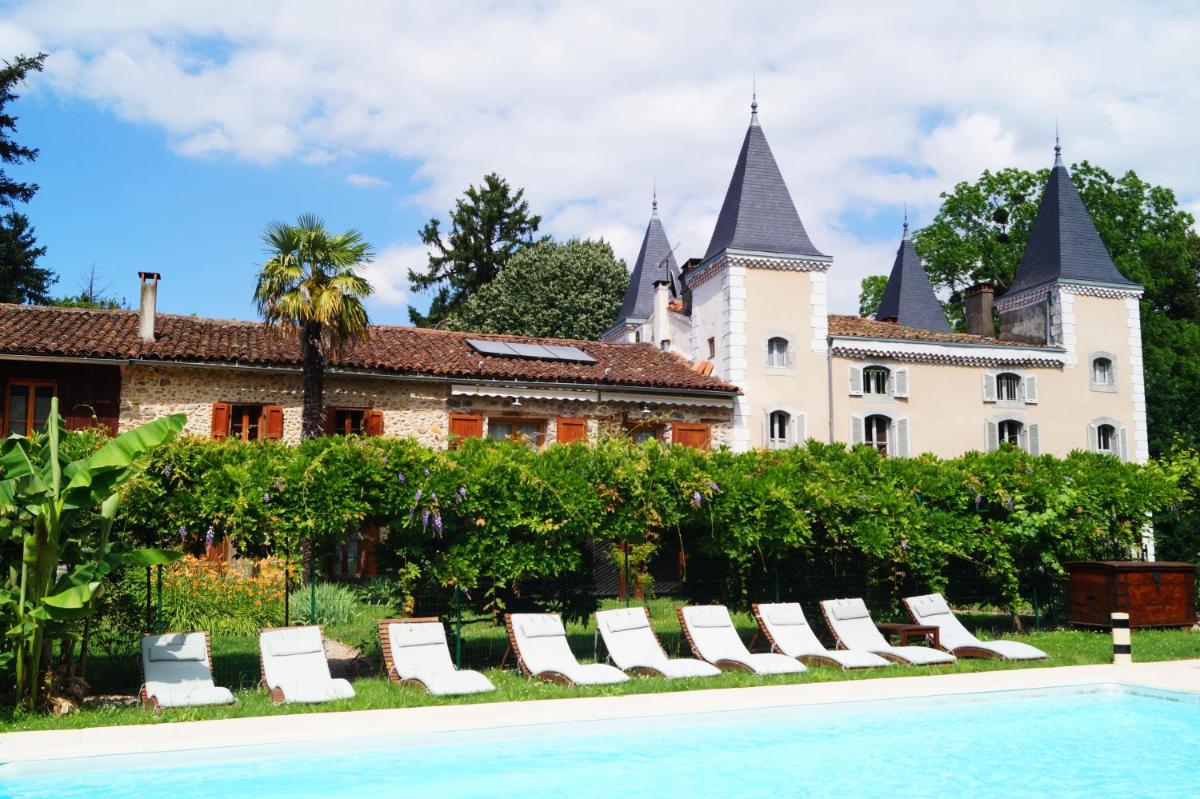 Hotel Logis - Chateau de Beauregard - Housity