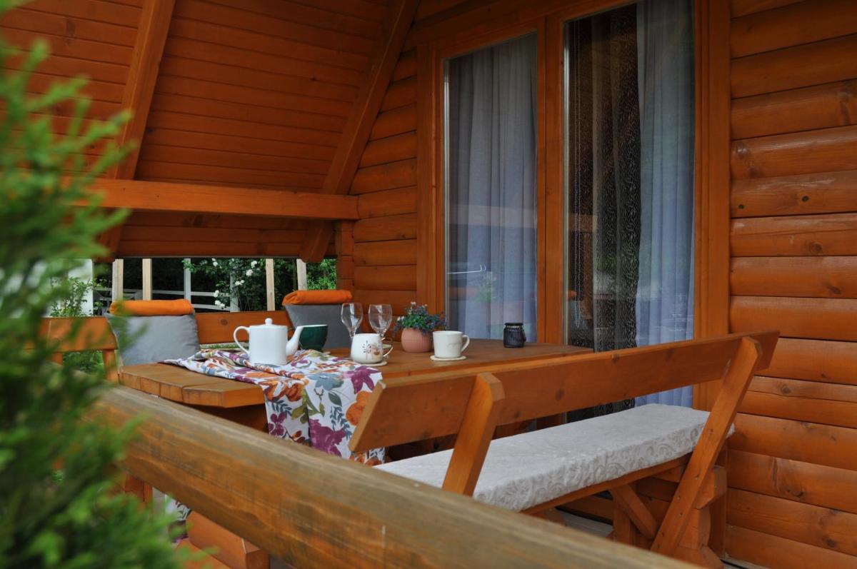 Nadiaa Wood House - Housity