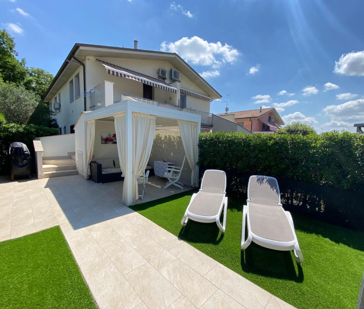 Rosalinde House - Housity