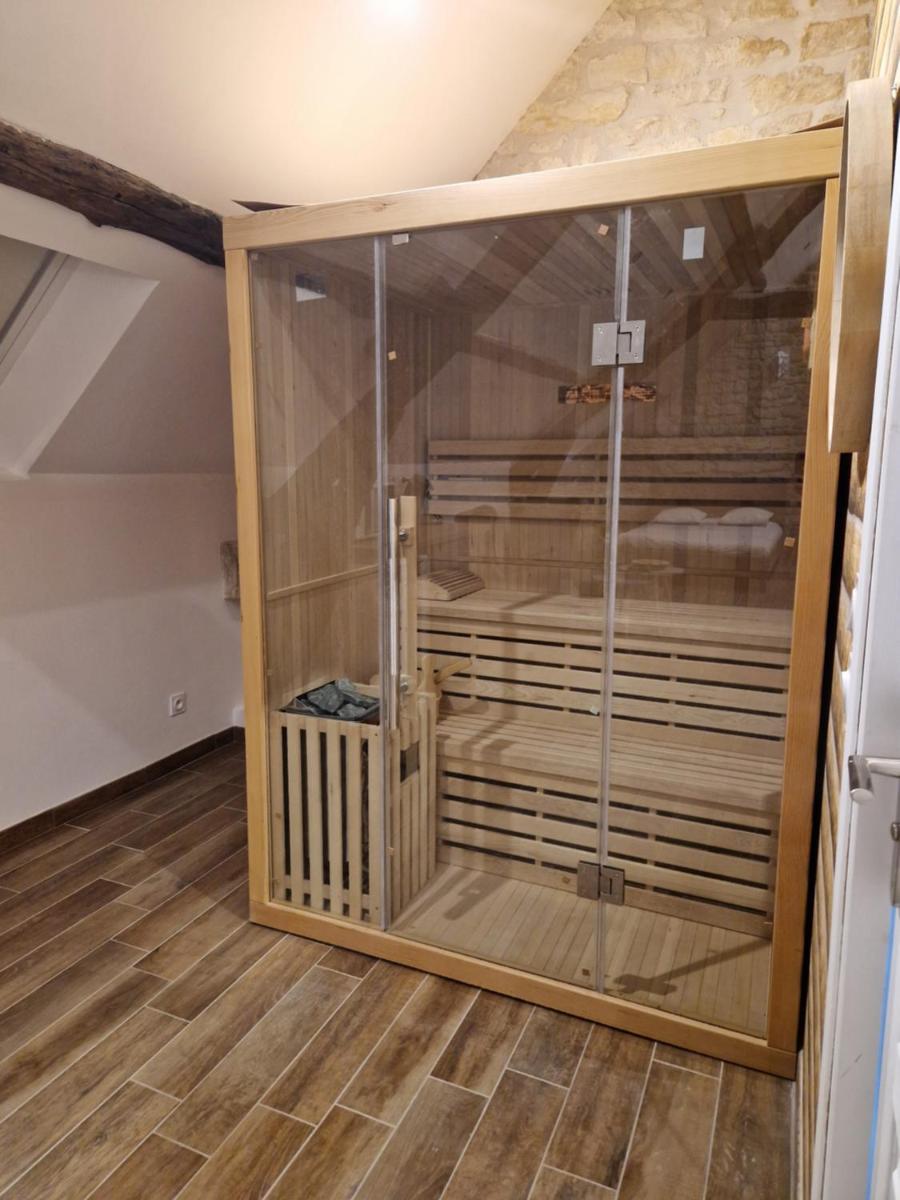 Suite Chalet avec jacuzzi décoration de Noël YaoSpa60 - Housity