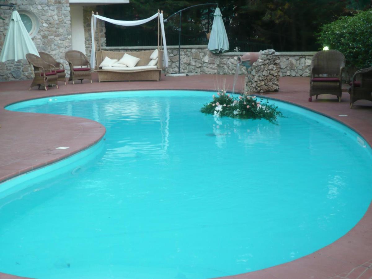Solofra Palace Hotel & Resort - Housity