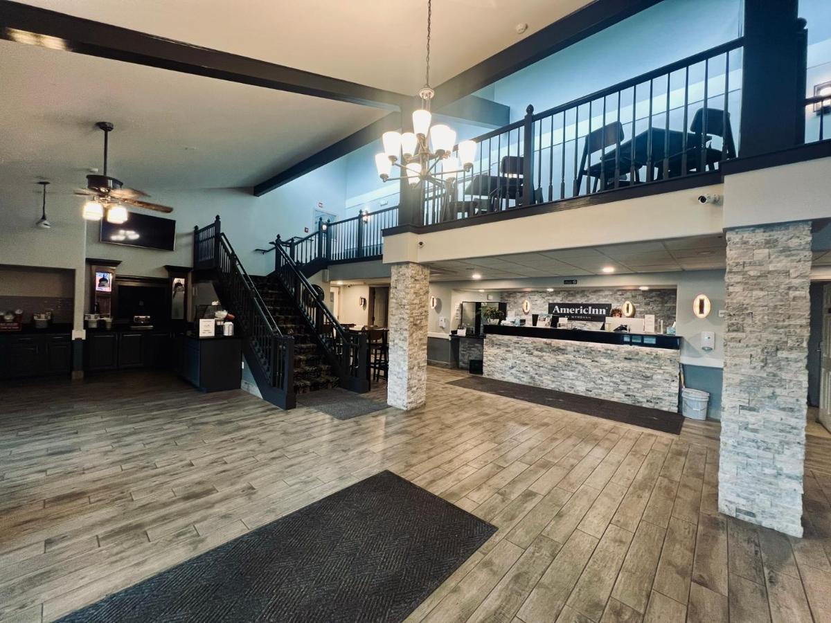 AmericInn by Wyndham Beaver Dam - Housity