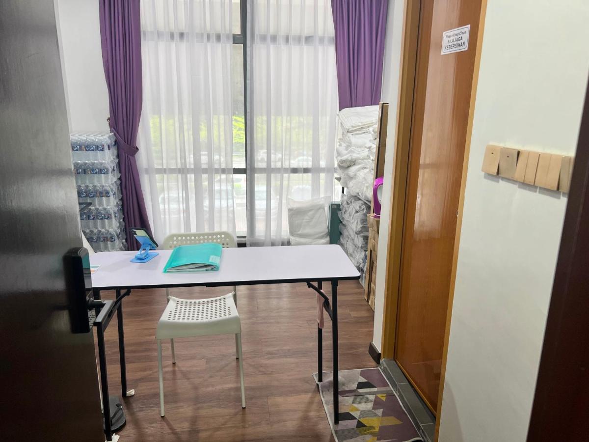 Capital O 90985 Margo Hotel KK - Housity