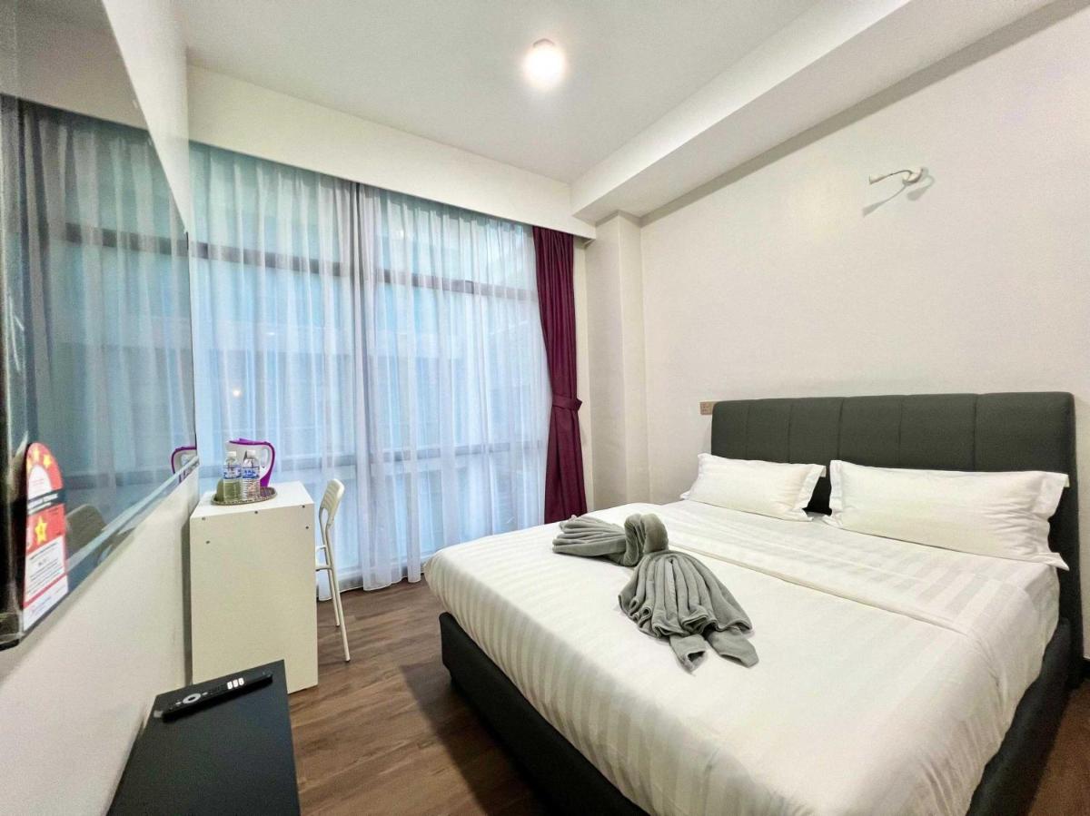 Capital O 90985 Margo Hotel KK - Housity