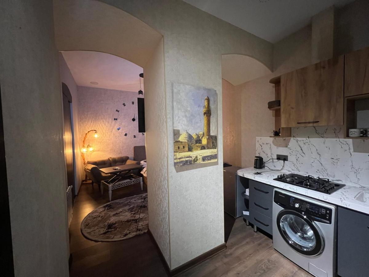 Old city iceri seher apartment with the great location - Housity