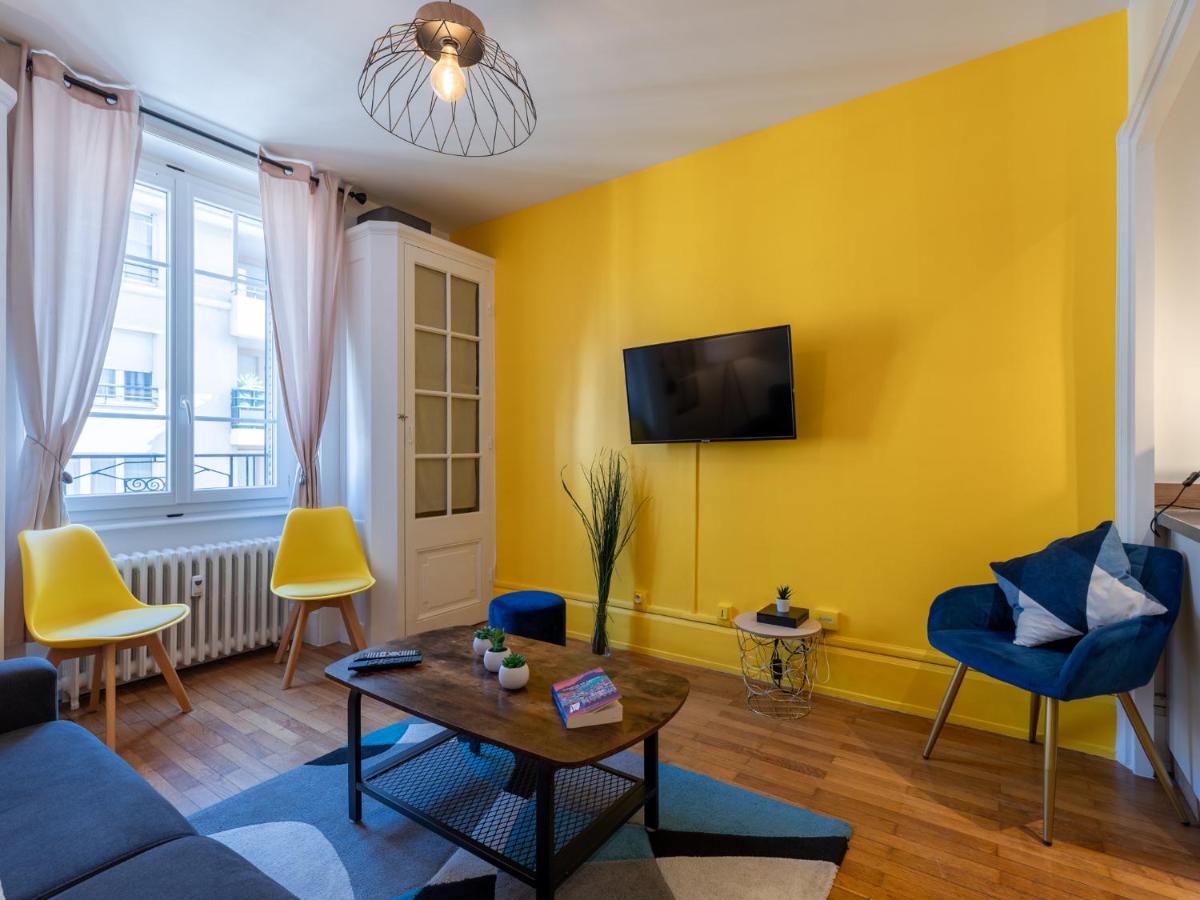 LE DEDIEU - HYPERCENTRE GARAGE GRATUIT WiFi NETFLIX AMAZON PRIME - Housity