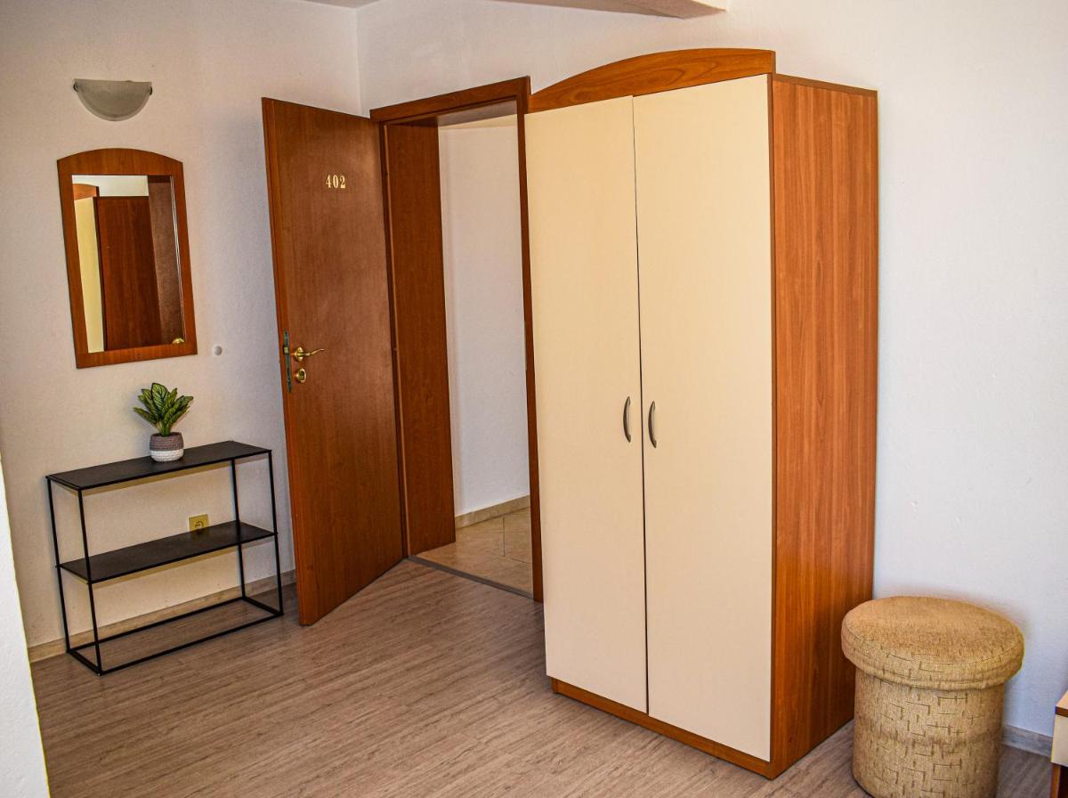 Family Hotel Friends - Housity
