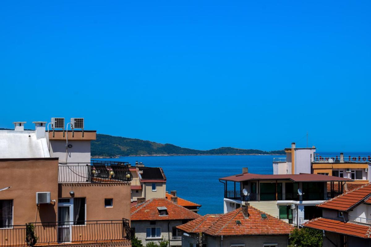 Family Hotel Friends - Housity