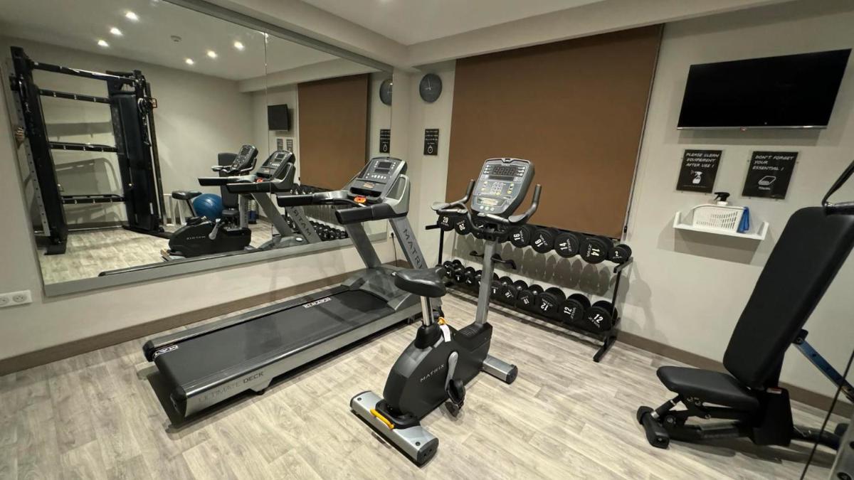 Golf Royal Hotel - Housity