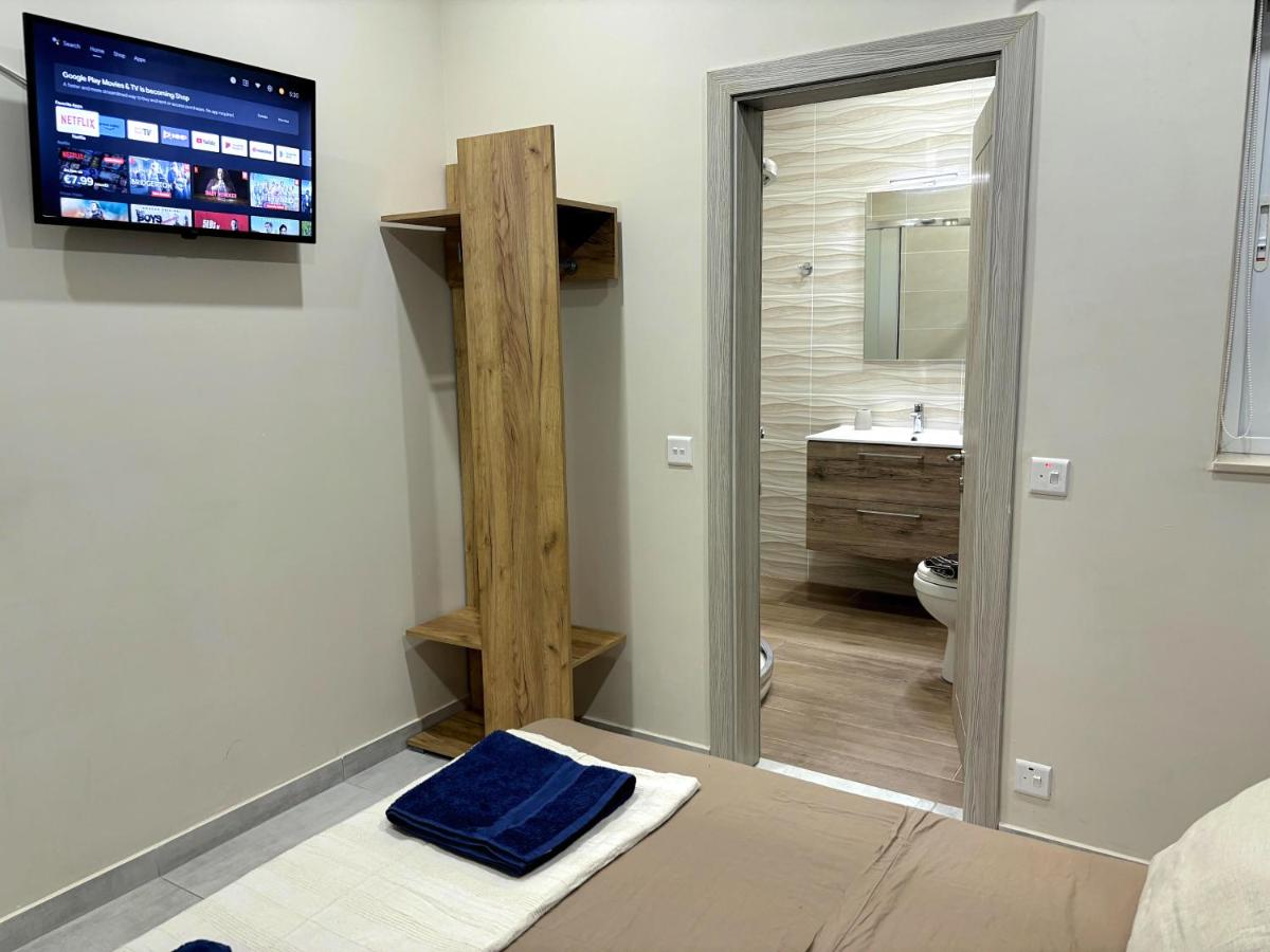 All Nations Duplex with Pool - Housity