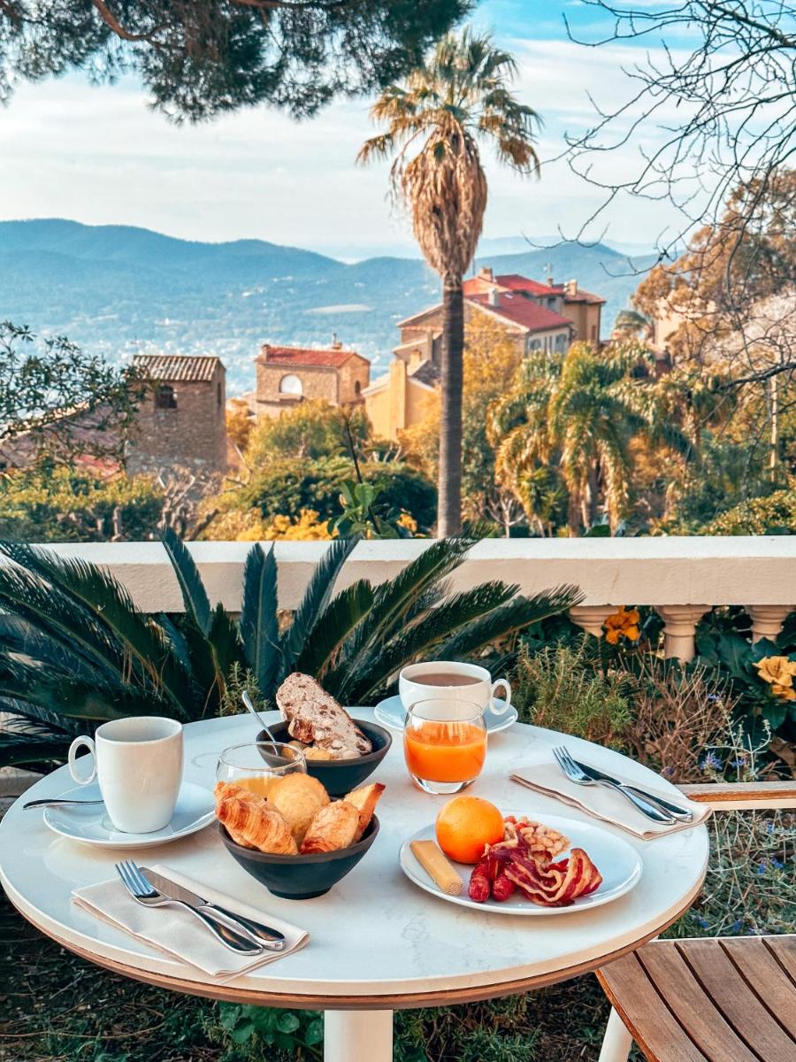 Nourriture dans l'hôtel ou à proximité