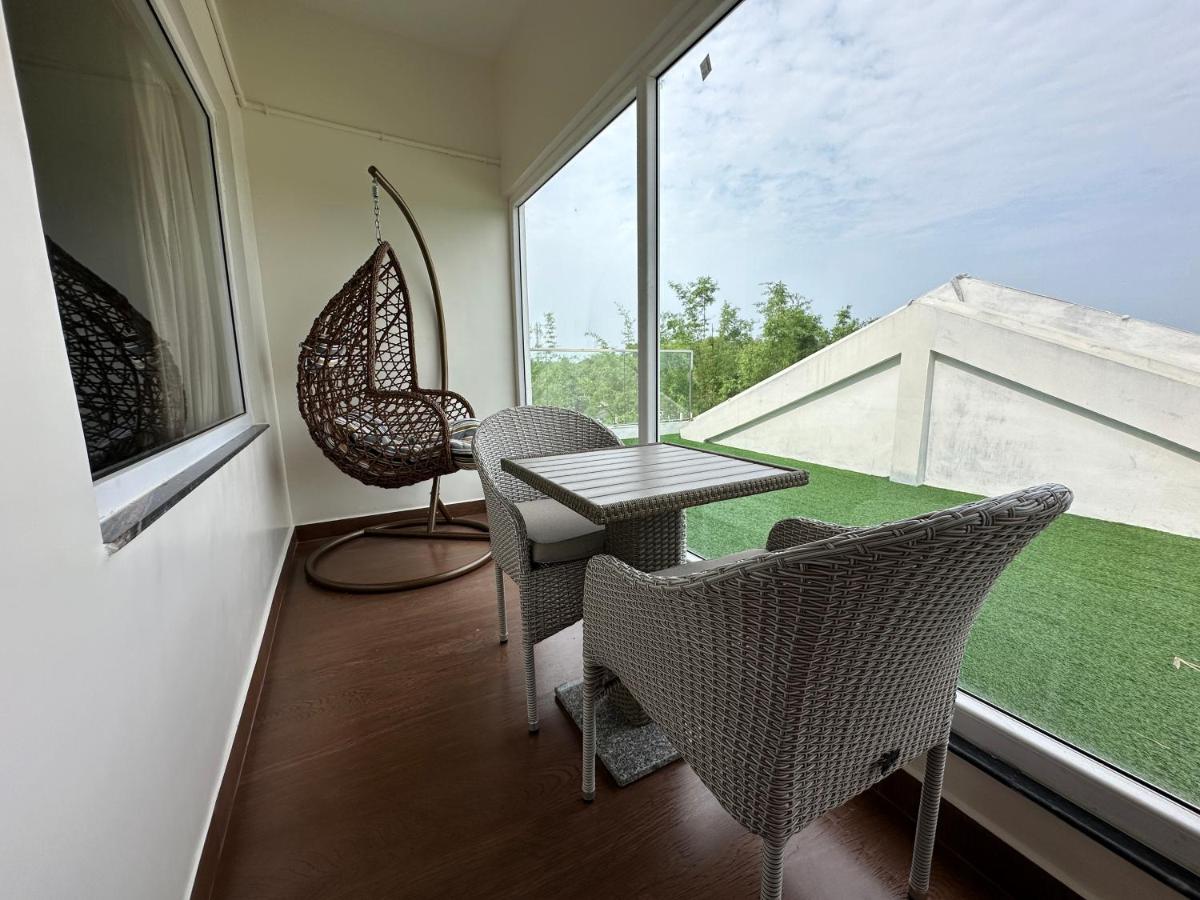 Opulence Resort - Housity