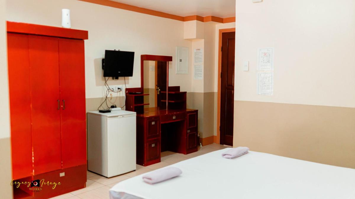 Imperial Ridge Pension House - Housity