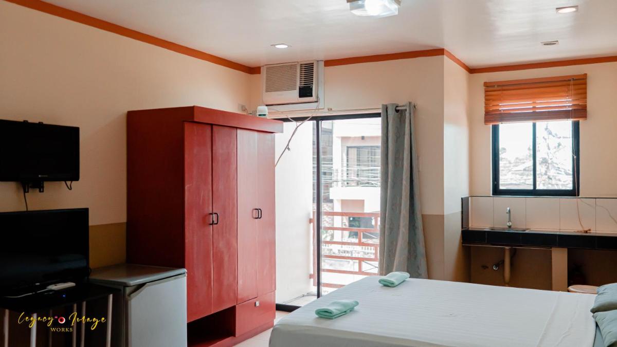 Imperial Ridge Pension House - Housity