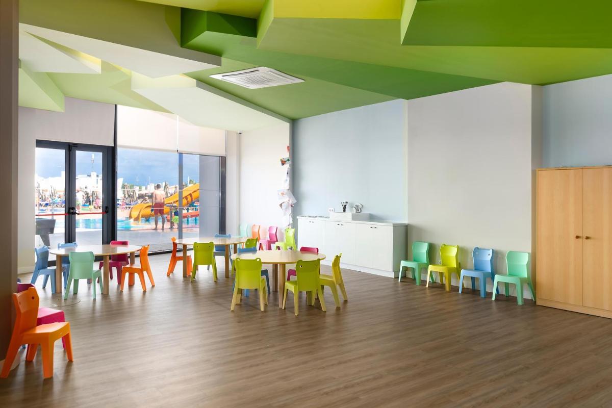 Um restaurante ou outro lugar para comer em Jupiter Albufeira Hotel - Family & Fun - All Inclusive