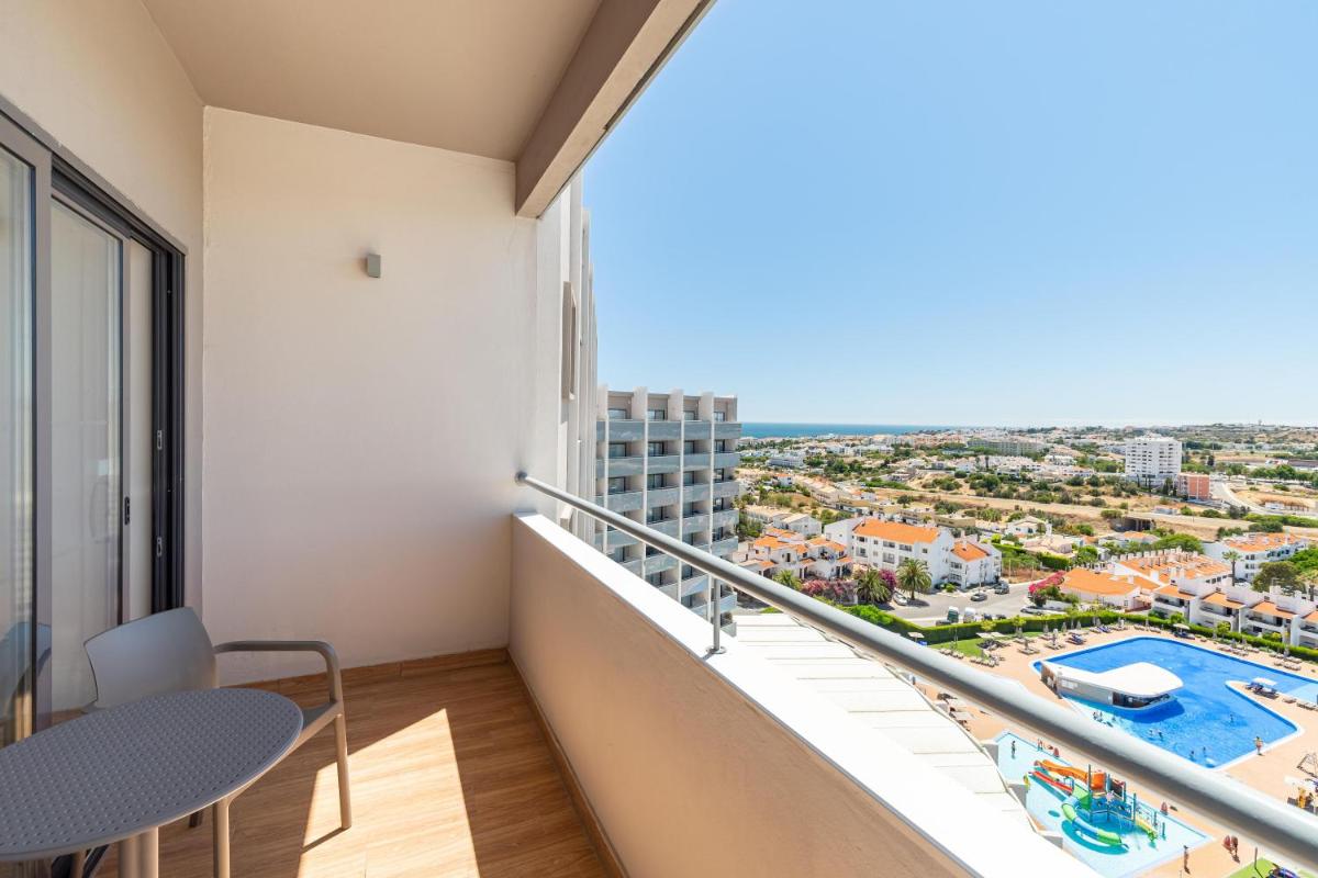 Uma varanda ou terraço em Jupiter Albufeira Hotel - Family & Fun - All Inclusive