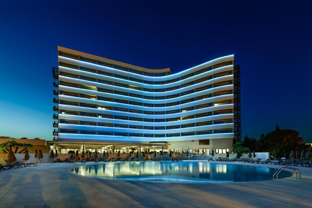 A piscina em ou perto de Jupiter Albufeira Hotel - Family & Fun - All Inclusive