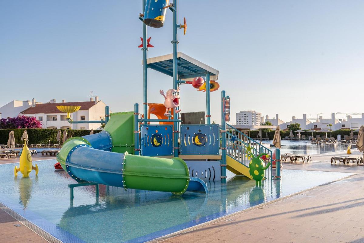 A piscina em ou perto de Jupiter Albufeira Hotel - Family & Fun - All Inclusive