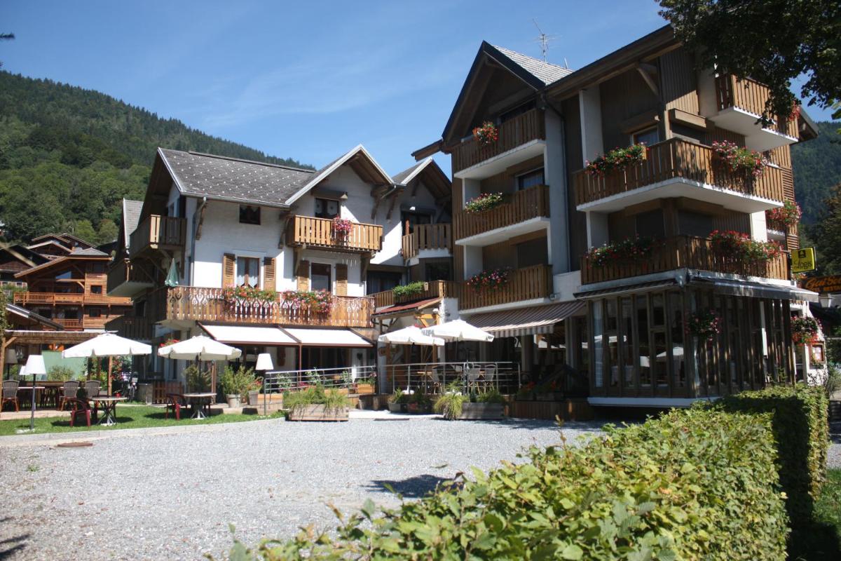 Vue générale sur la montagne ou vue sur la montagne depuis l'hôtel