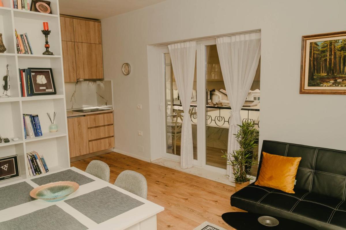 Suitetrails - Studio Flat in Heart Of Tirana