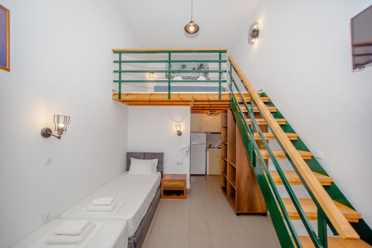 Sophia seaview suites & restaurant - Housity