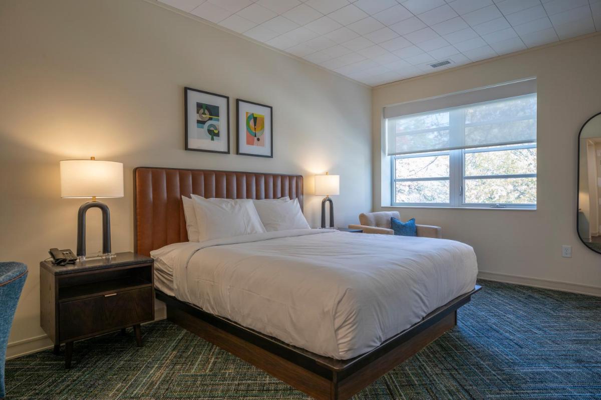 The Holbrook Hotel - Housity