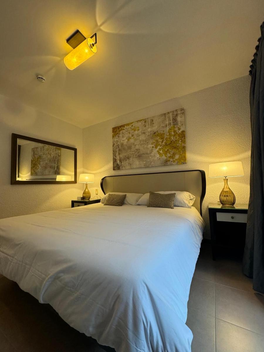 Hotel Valls Valira - Housity