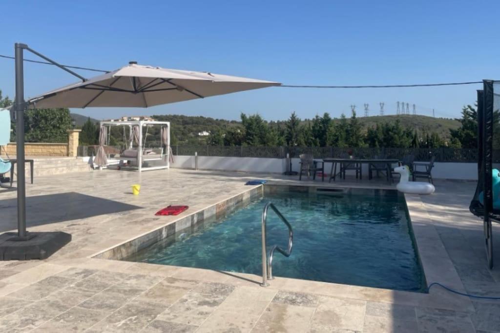 Duplex avec terrasse et piscine - Housity