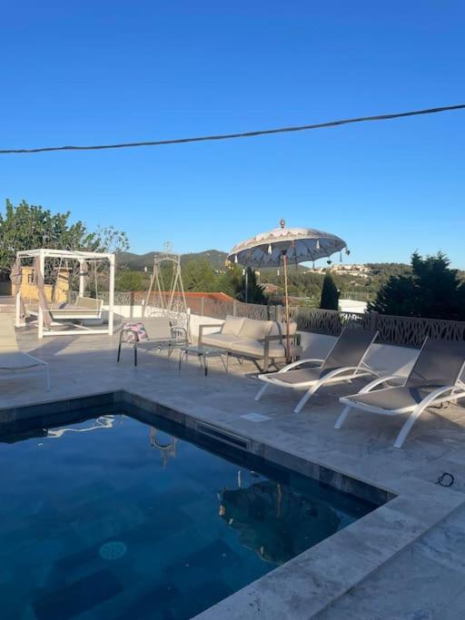 Duplex avec terrasse et piscine - Housity