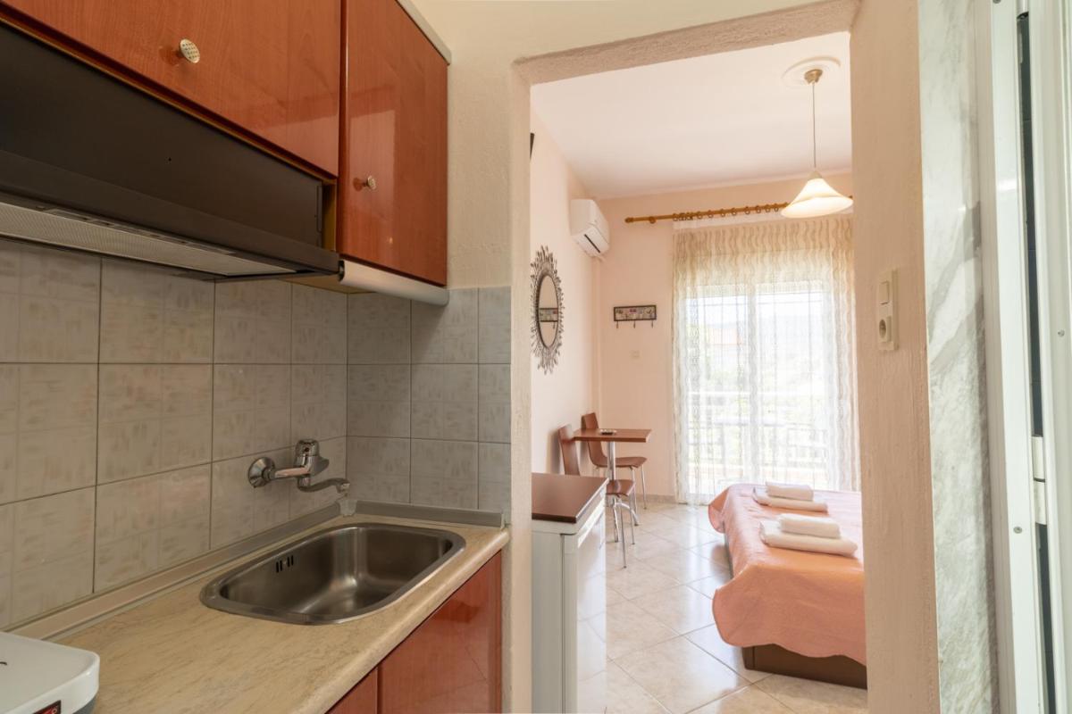 Iliadis House - Housity