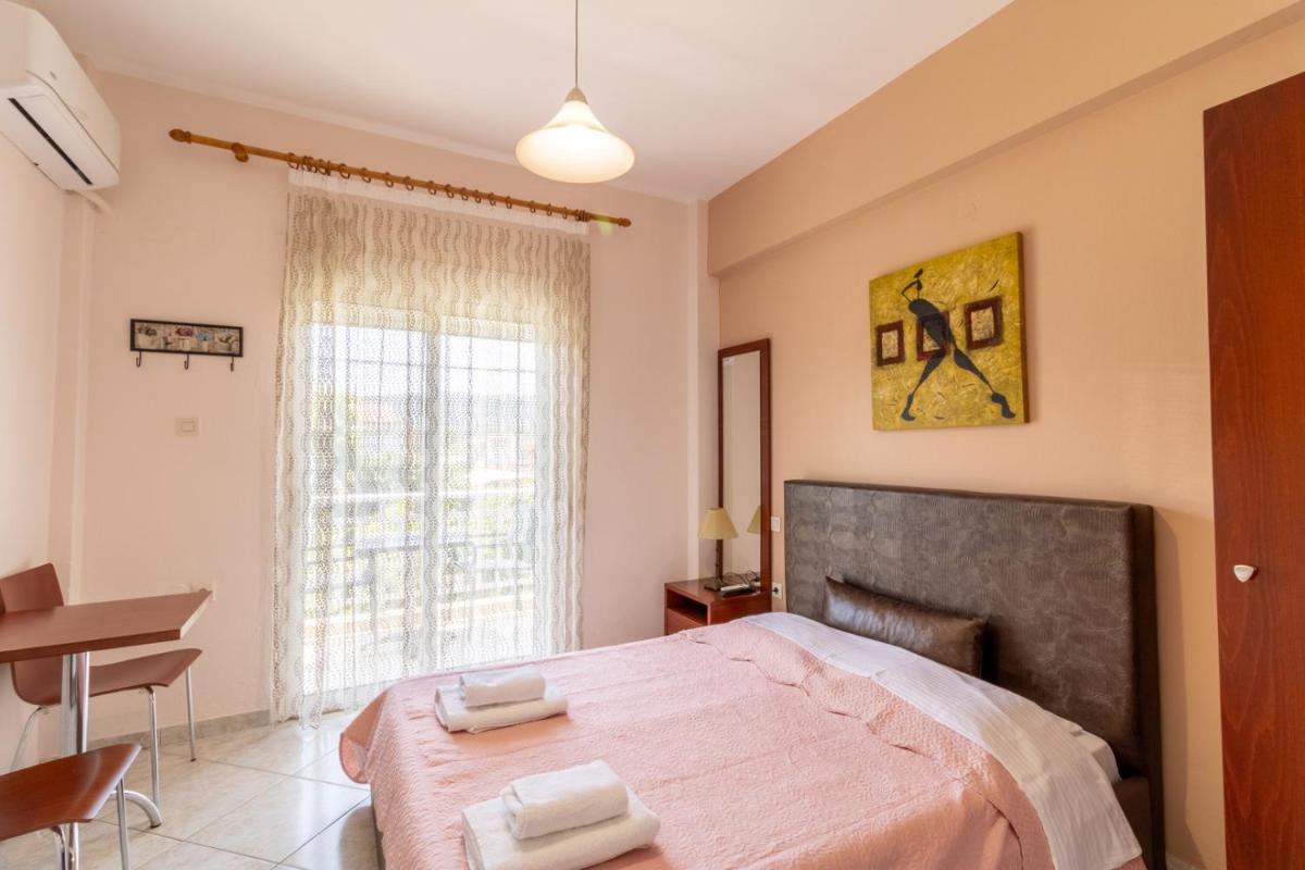Iliadis House - Housity
