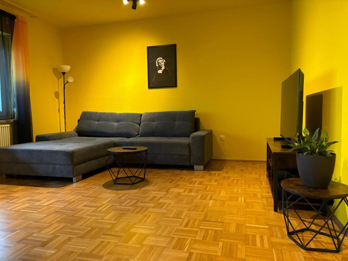 Hive - 3 ZW in Ansbach inkl TV und große Balkon - Housity