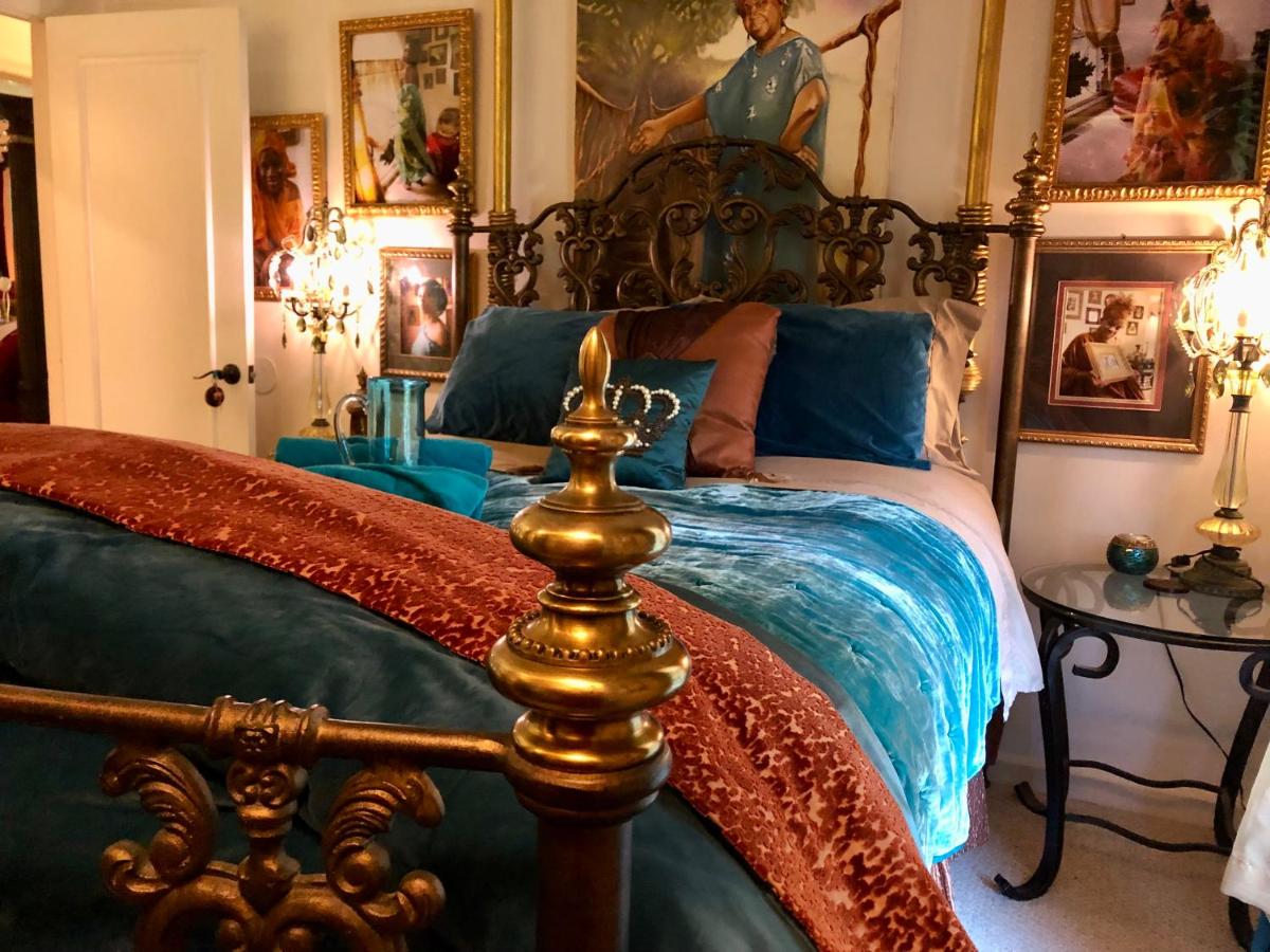 PRIVATE STAY BY MADLYGIVING - Boutique Bed & Breakfast At National Harbor - By HospiTalent Mariby Corpening - Housity