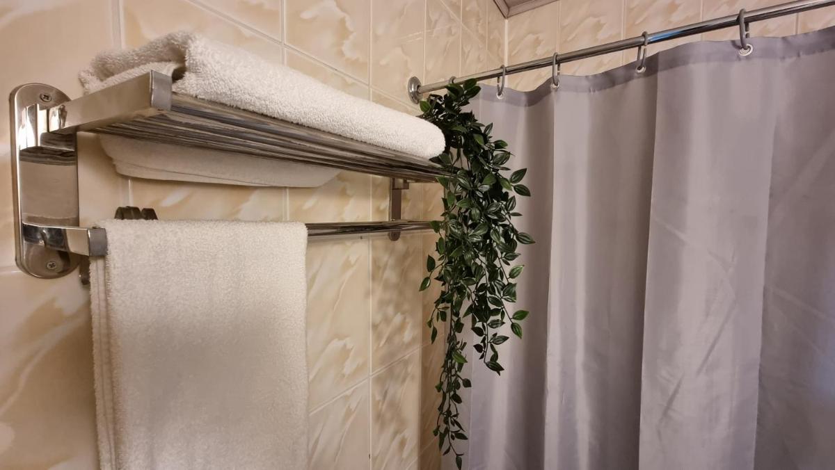 Hotel Asturias - Housity