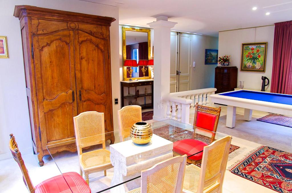 Trois Conils - Localisation exceptionnelle 3 chambres 3 salles de bain Parking - Housity
