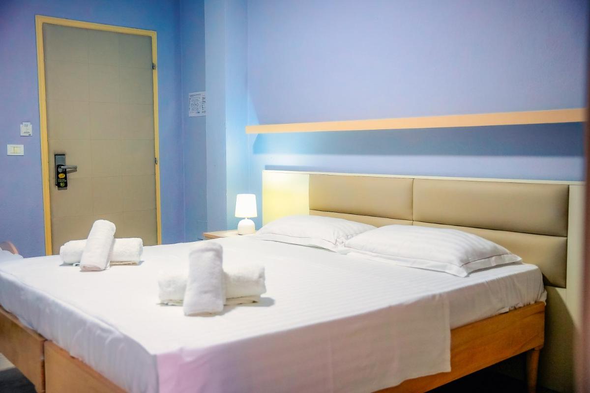 Hotel Andi - Housity