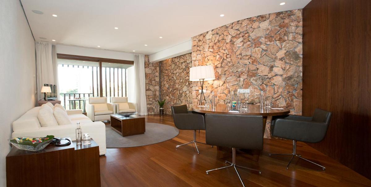 Zona de estar de Hospes Maricel y Spa, Palma de Mallorca, a Member of Design Hotels